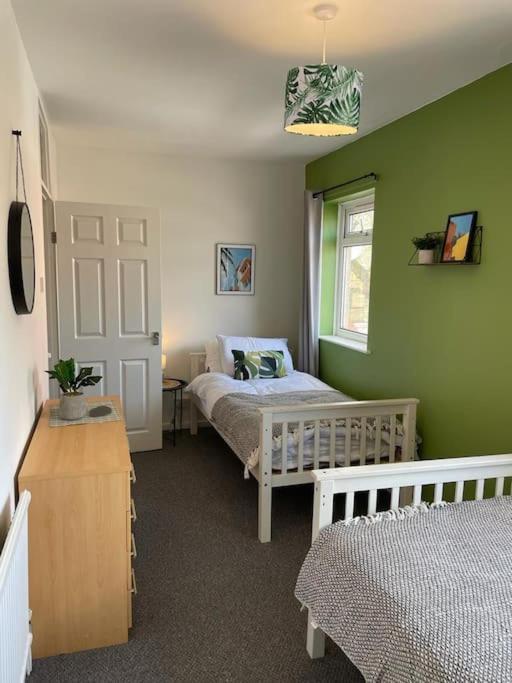 2 Bed Central Cardiff Apartment - Sleeps Five! エクステリア 写真