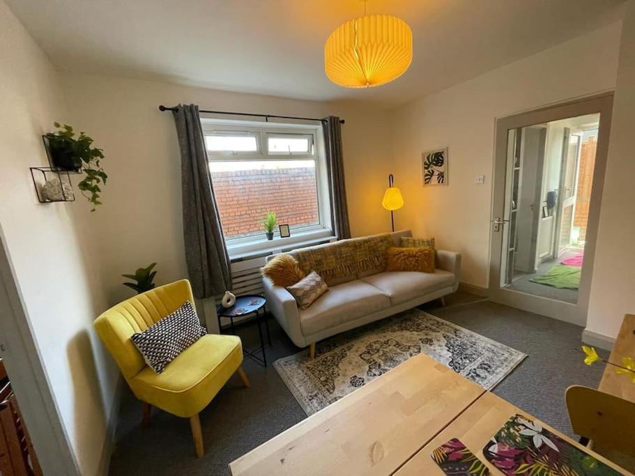 2 Bed Central Cardiff Apartment - Sleeps Five! エクステリア 写真
