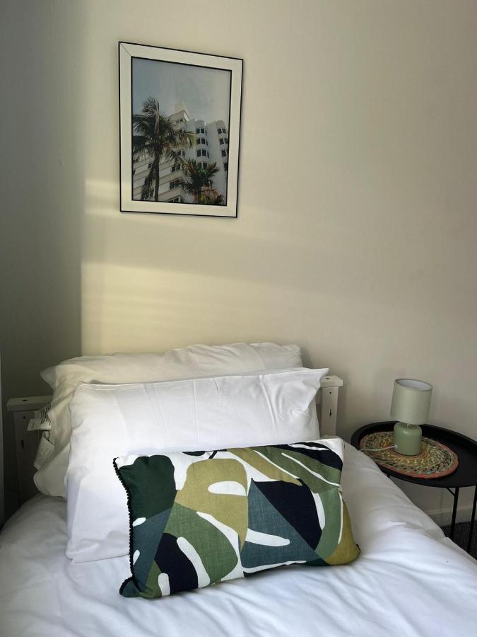 2 Bed Central Cardiff Apartment - Sleeps Five! エクステリア 写真