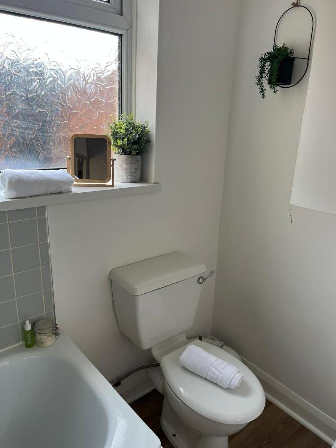 2 Bed Central Cardiff Apartment - Sleeps Five! エクステリア 写真